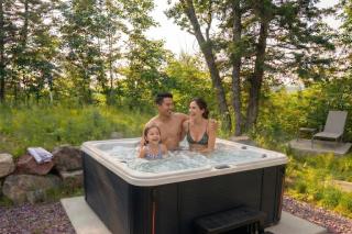 Chalet Élios , Private Hot Tub & Games, Ski - 9