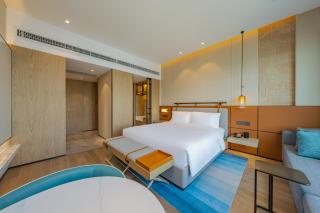 Holiday Inn Zhuhai City Center by IHG - 5