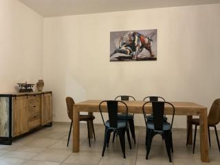 Grand logement cosy avec terrasse 900 m cure - 8