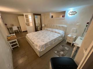 CRISPI HOME 169 Comfortable apartment in the center of Catania, near the sea - 9