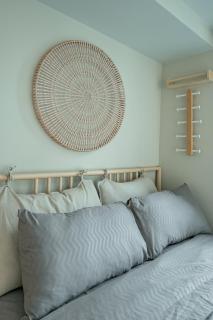 Celeste Serenity 2BR Uptown Parksuits BGC with Dryer - 3