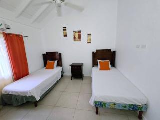 PaPaya Villa - Coolshade - Richmond Estate - Pool Access - 7