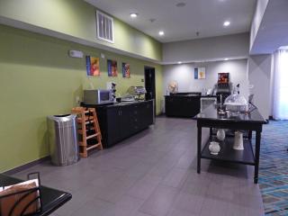 Ramada by Wyndham Burkburnett - Wichita Falls - Burkburnett - 8