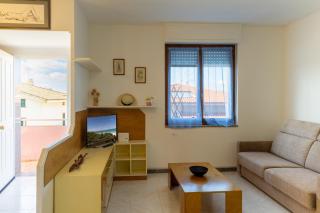 GuestHost - Olmedo Comfy Flat for 6 - 3