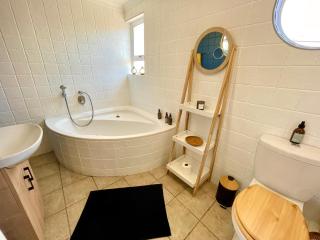 Water's Edge F14 - 6