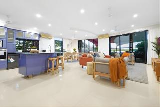 Opulent Ocean View Townhouse - Stuart Park - 1