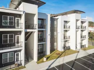 Stylish Suite 207 by Downtown & Convention Center! - 6