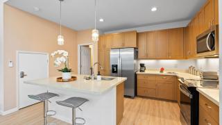 Sleeps 16 2 Homes Ocean Views Shared Pool Gym Near the Beach AvantStay - 3