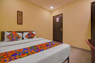 FabHotel The Crown Aura - 7