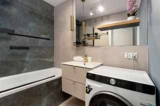 Przytulny Apartament z Balkonem i Biurem w Gdańsku by Noclegi Renters - 4