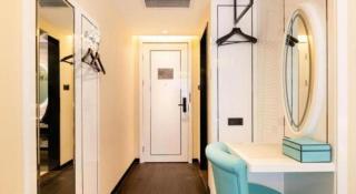 Xana Hotelle· Dalian Software Park University of Technology - 4