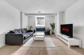 Charming Aurora Stay l Cozy l Central - 6