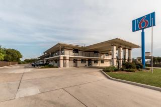 Motel 6-San Antonio, TX - South WW White Rd - San Antonio - 0