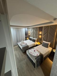 Elysia Plus Hotel - 3