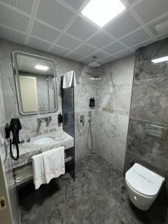 Elysia Plus Hotel - 2