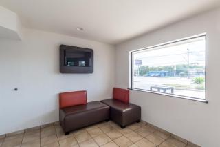 Motel 6-San Antonio, TX - South WW White Rd - San Antonio - 3
