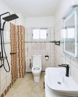 Chic Apartment Comfort and Security, Downtown - 6