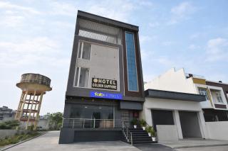 FabHotel Golden Sapphire - 2