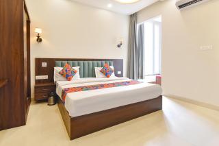 FabHotel Golden Sapphire - 3