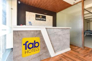 FabHotel Golden Sapphire - 7