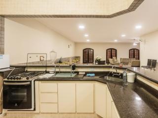 Casa Família Valencio 4 Quartos, 2 Piscinas e Área Gourmet Até 14 Pessoas - 2