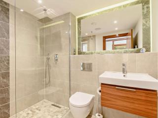 2 Bed in Tenby oc-fb290 - 1