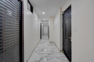 FabHotel Metro Inn - 8