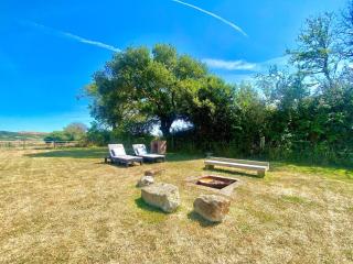 2 Bed in Roud 87188 - 2