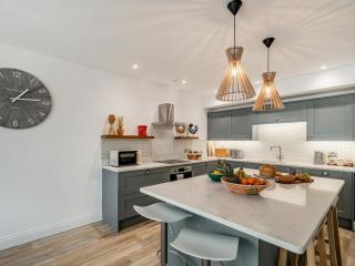 3 Bed in Tenby oc-93381 - 2