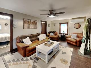 The Whiskey Barrel Lodge - 7