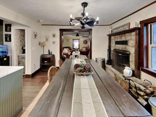 The Whiskey Barrel Lodge - 2