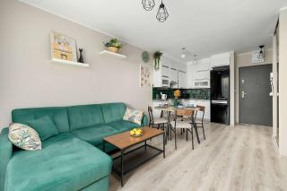 Functional & Modern Apartment with Parking and Garden by Noclegi Renters - 0