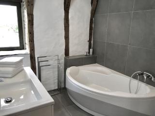 LA PERLE DE LA VALLÉE - 2