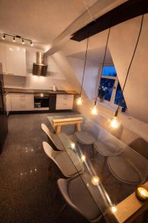 Großzügige, sonnige Dachgeschosswohnung mit Balkon - 6