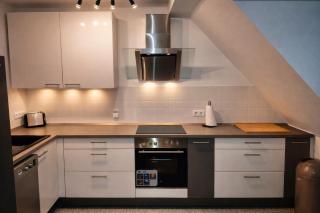 Großzügige, sonnige Dachgeschosswohnung mit Balkon - 8