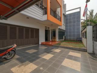 RedDoorz @ Tanjung Duren - 8