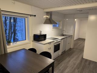 Guestly Homes - 2BR Cozy House in Boden - 4