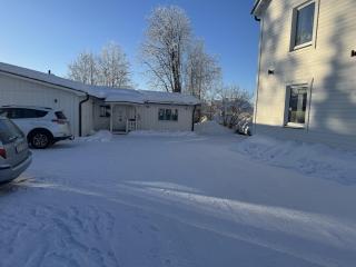 Guestly Homes - 2BR Cozy House in Boden - 1