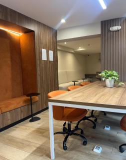 Modern 2BR - 2 BA Top Miraflores Location - 3