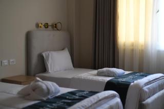 Luxury Living - 2BR Garden View Apartment - 2