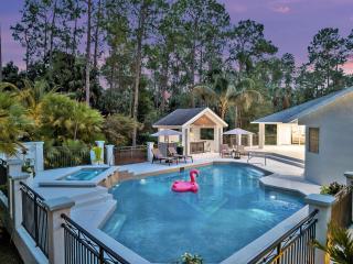 2 Villas, Pickleball,Heated pool, Naples escape - 0