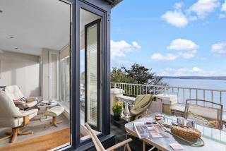 Beach View Suite - Sea view, Balcony, Free Wi-fi - 9