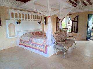 Red Moon Guest House - 7