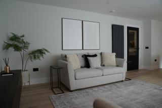 1st Floor Luxury 2-Bed Apt Sleeps 6 - 6