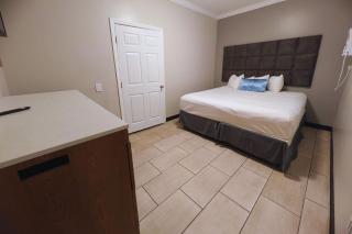 Coastal Sands Inn - 8