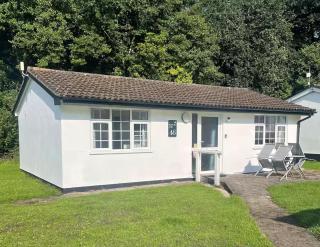 2 Bed Cottage - Sleeps 5 - Pets - Parking - Garden - 0