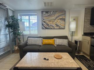 Contemporary Dual-Unit 2BR Downtown Branson - Free Tickets Included - LOFT - 8