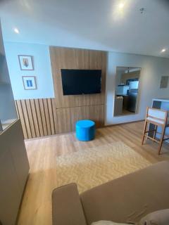 Elegant loft blocks away from La Galeria - 2