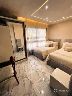 Modern Chalet with Garden Views and Shared Pool in Port Said - 7