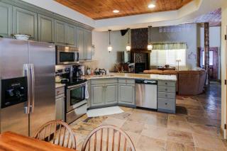 Steps to Brian Head Resort Ski Home with Games - 1